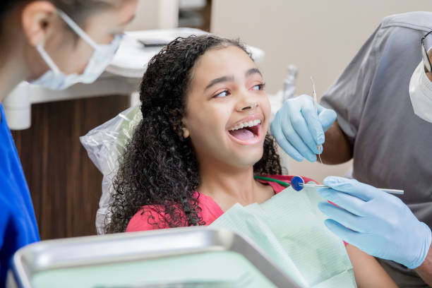 Best Emergency Treatment for Toothache in Farmland, IN
